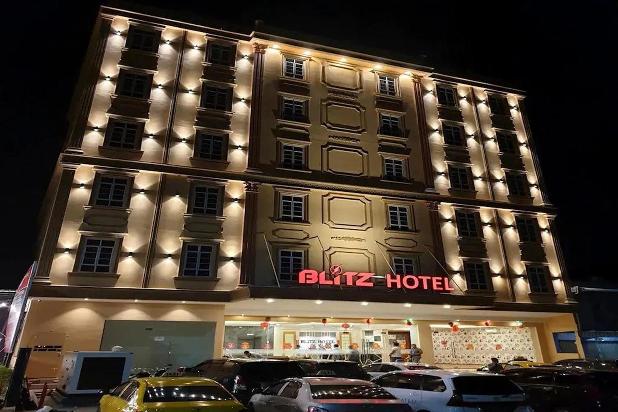 Blitz Hotel Batam Near Sultan Mahmud Ri'Ayat Shah Sekupang Zewnętrze zdjęcie