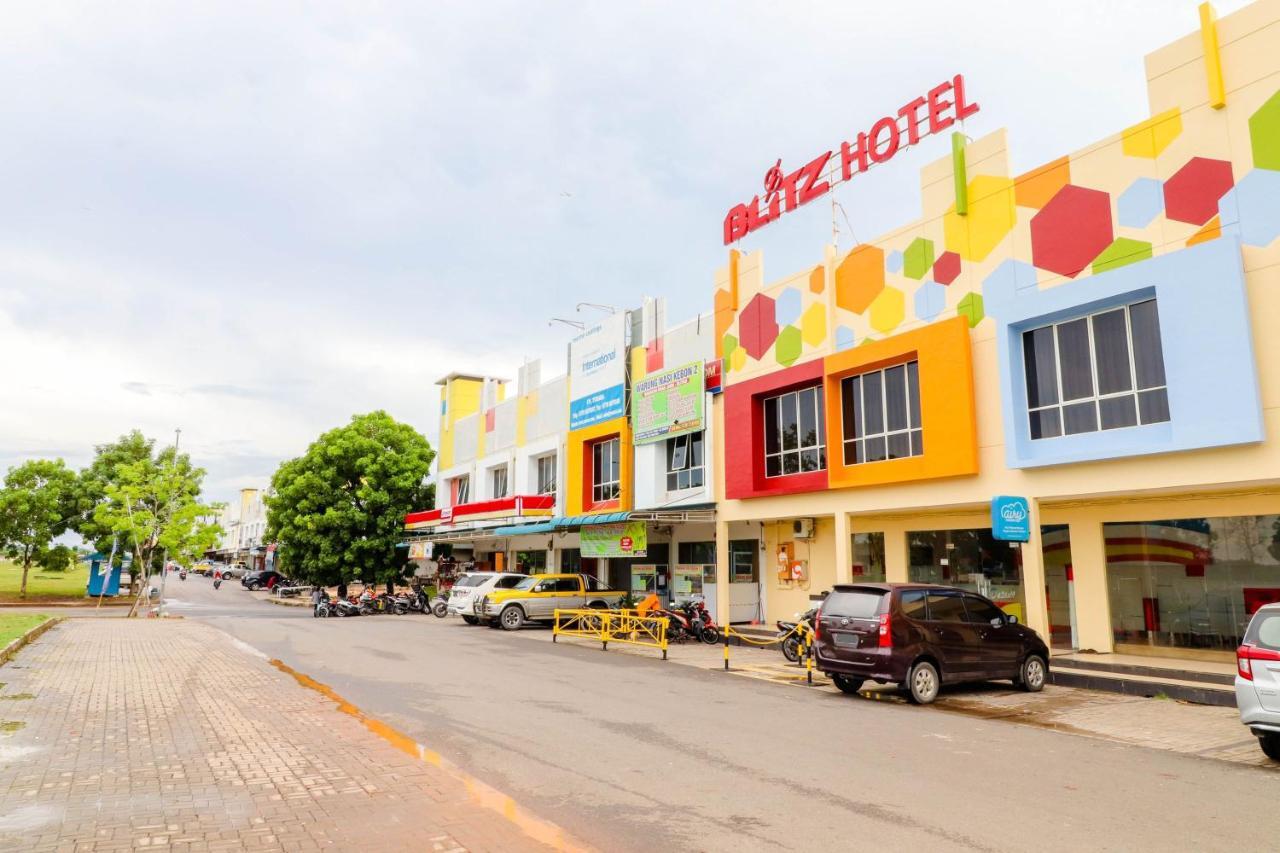 Blitz Hotel Batam Near Sultan Mahmud Ri'Ayat Shah Sekupang Zewnętrze zdjęcie