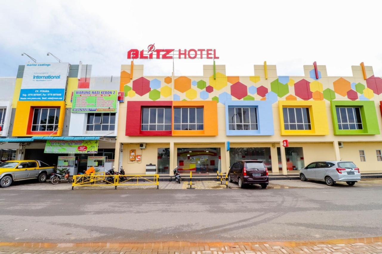 Blitz Hotel Batam Near Sultan Mahmud Ri'Ayat Shah Sekupang Zewnętrze zdjęcie